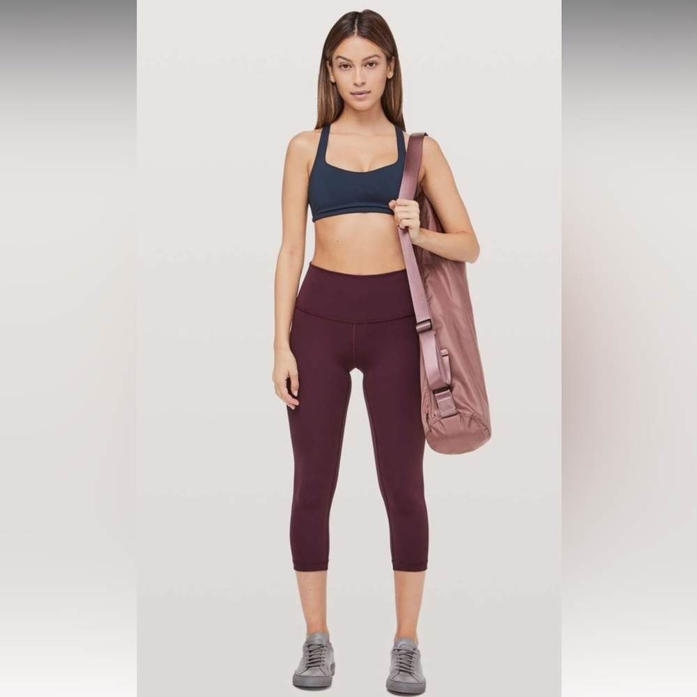 Lululemon Wunder Under Crop size 6